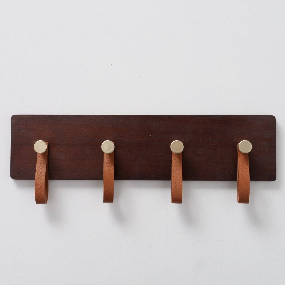 Wieszak na ubrania ścienny SKADO, z drewna sosnowego ze skórzanymi uchwytami, 40 x 13 cm