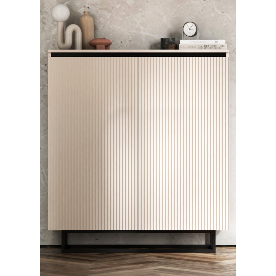 Komoda Glamour Szafka RTV Kaszmir MAT ryflowane fronty czarny stelaż 110,8 cm