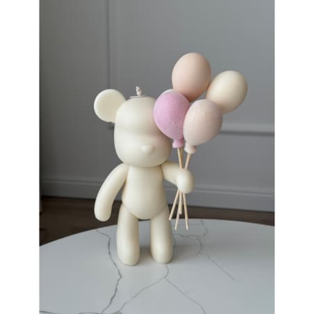Świeca miś z balonami