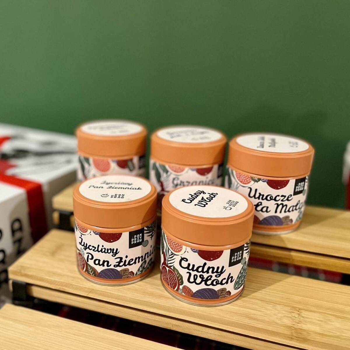 Kuchenny stojak na przyprawy + 5 mieszanek przypraw