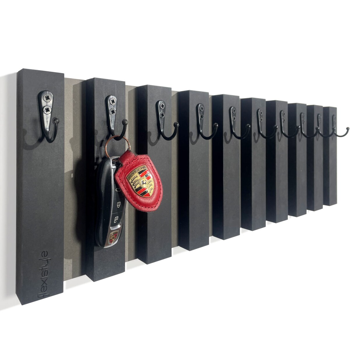 Drewniany wieszak na klucze Lamele 60cm czarny