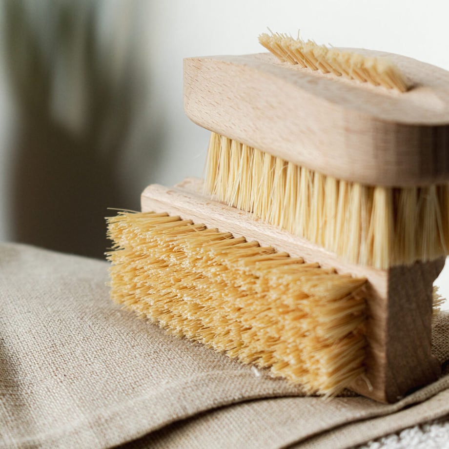 Szczoteczka do rąk i paznokci – włókno tampico, No. 9