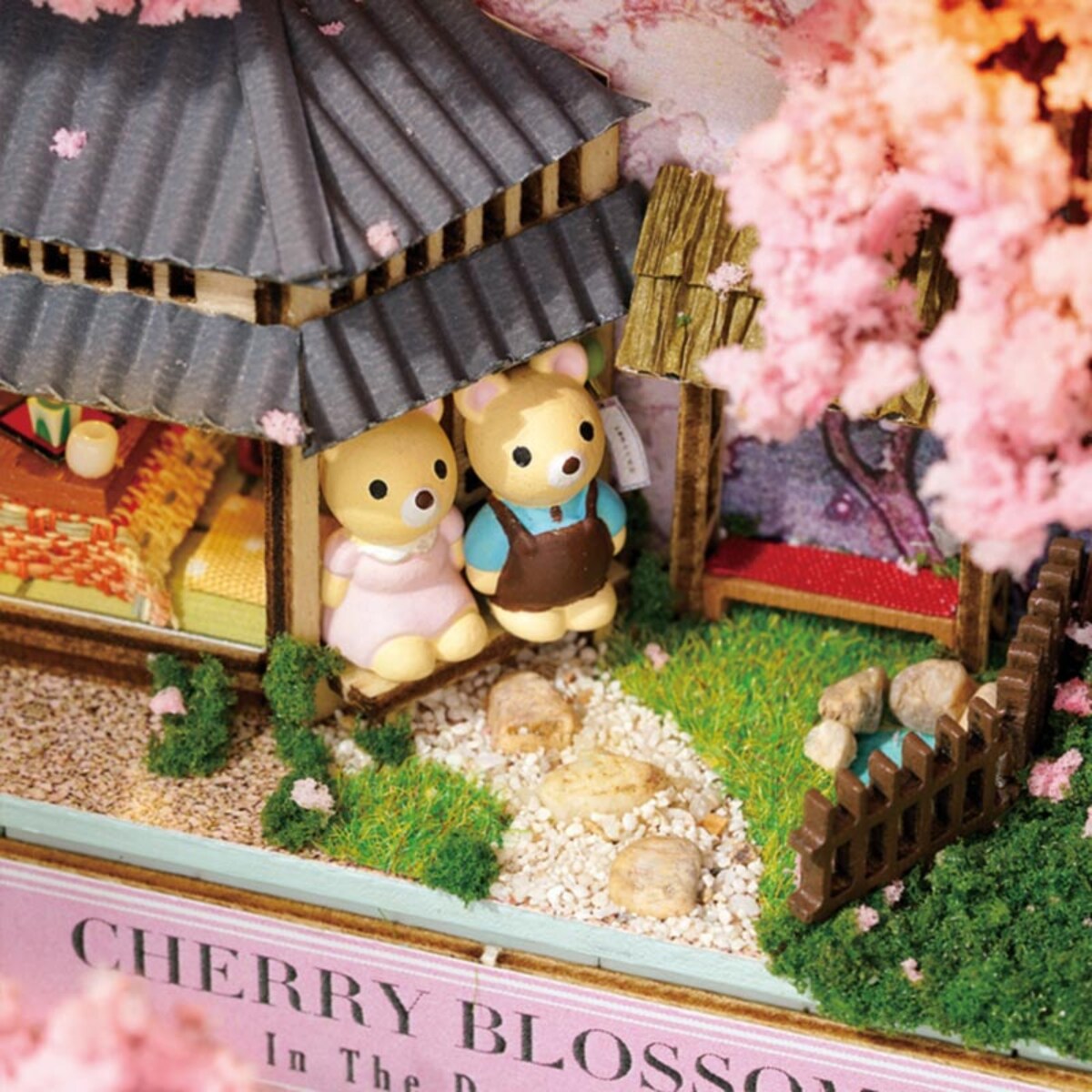 Miniaturowy domek - Kwitnące wiśnie