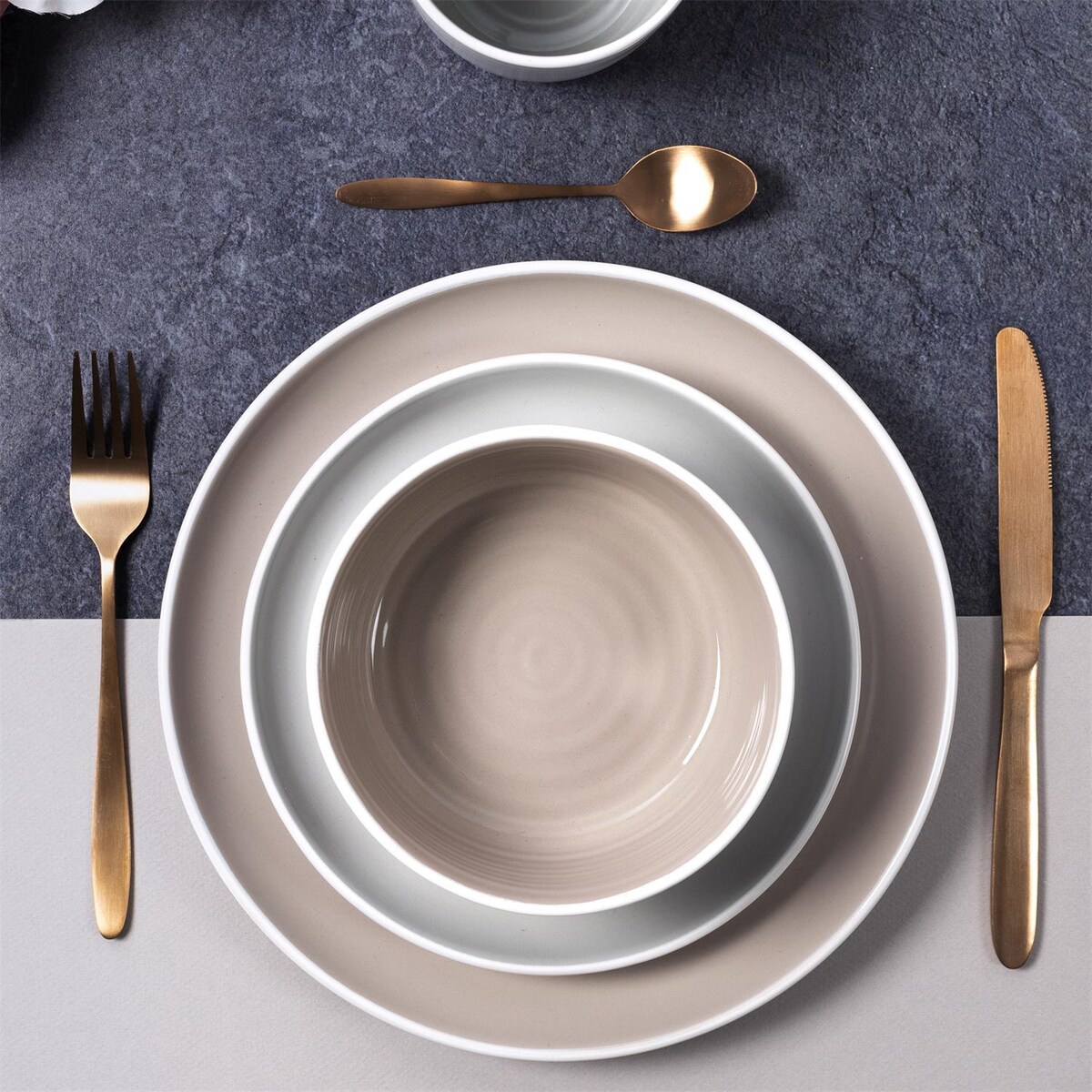 ZESTAW SZTUĆCÓW Charbon 16 szt. jasne złoto DLA 4 OSÓB