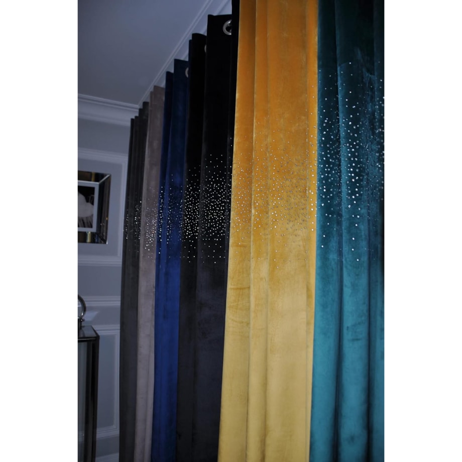 Zasłona welurowa "ALLUMINIUM" 140x250 KRYSZTAŁKI na przelotki musztardowy