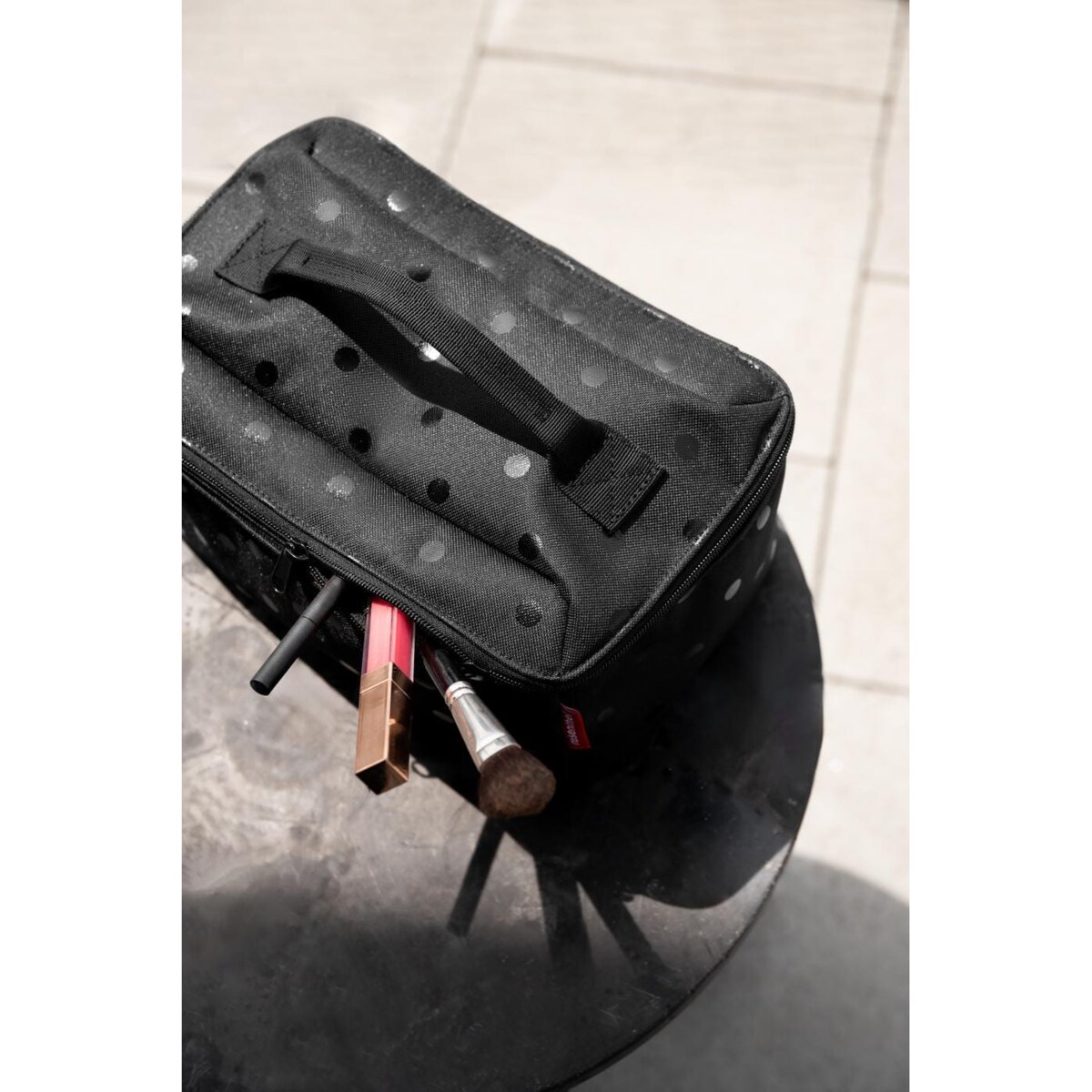 Kosmetyczka BEAUTYCASE, glossy dots black