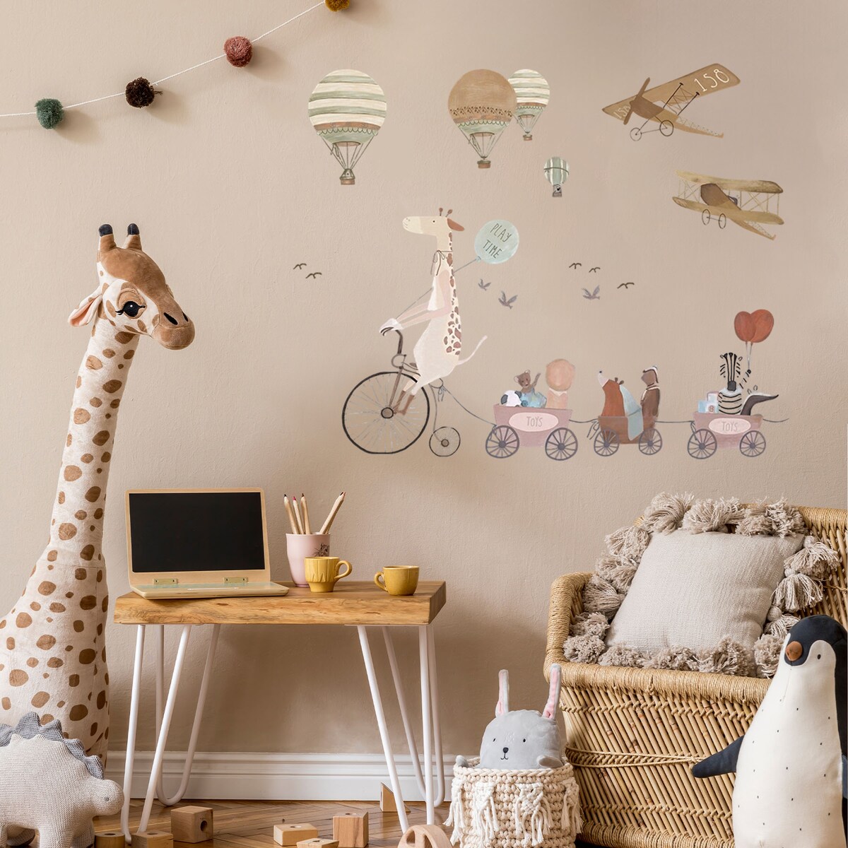 naklejki na ścianę do pokoju dziecka, sipo, żyrafa i zwierzątka