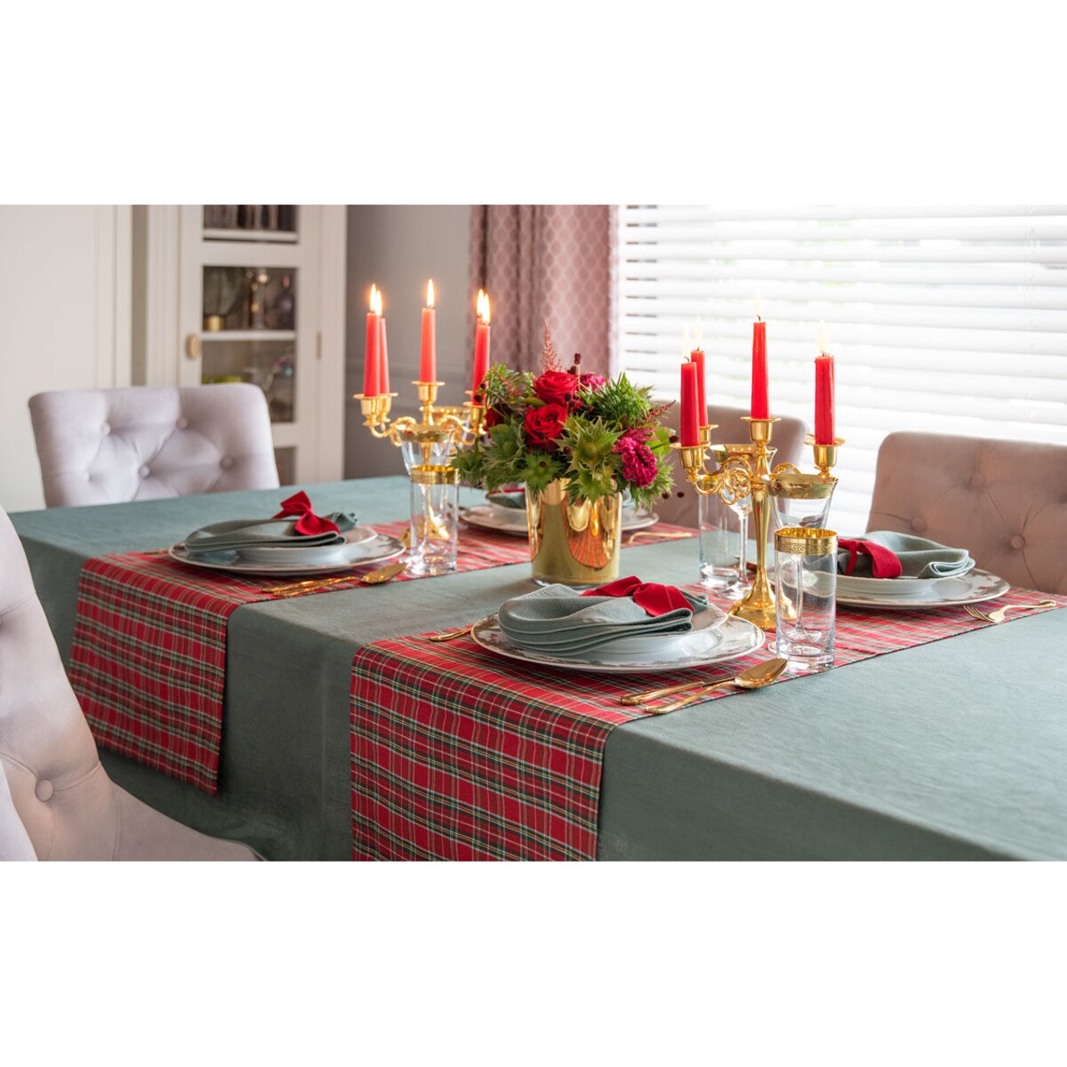 Obrus Red Tartan okrągły - Średnica ok. ⌀ 160 cm - idealny dla 5 osób