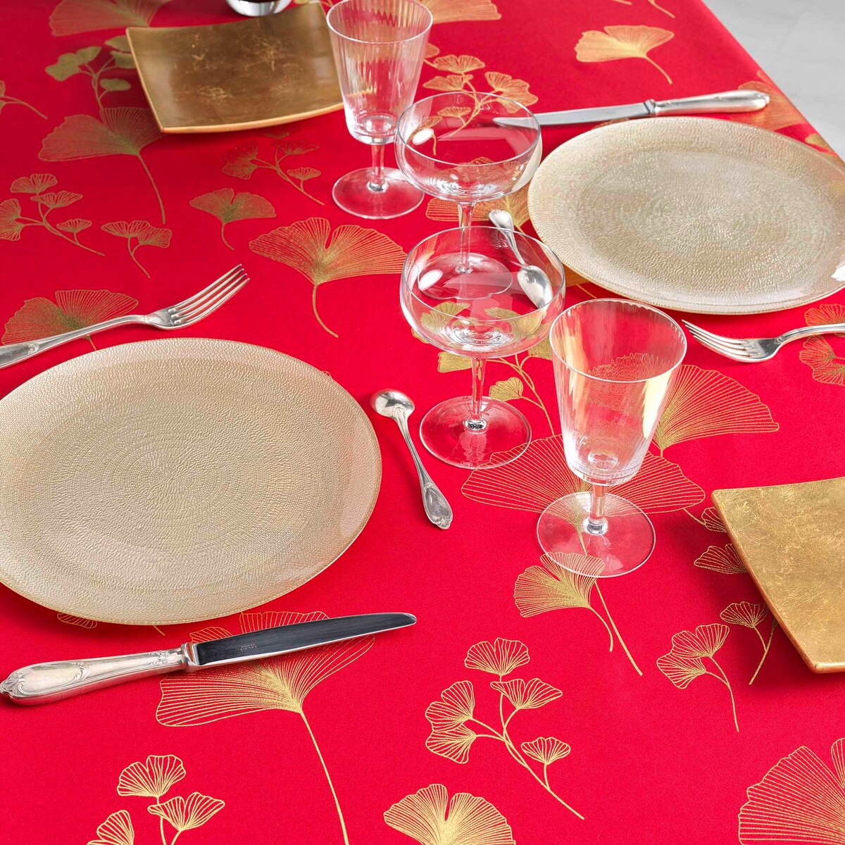 Obrus ze złotym miłorzębem, BLOOMY