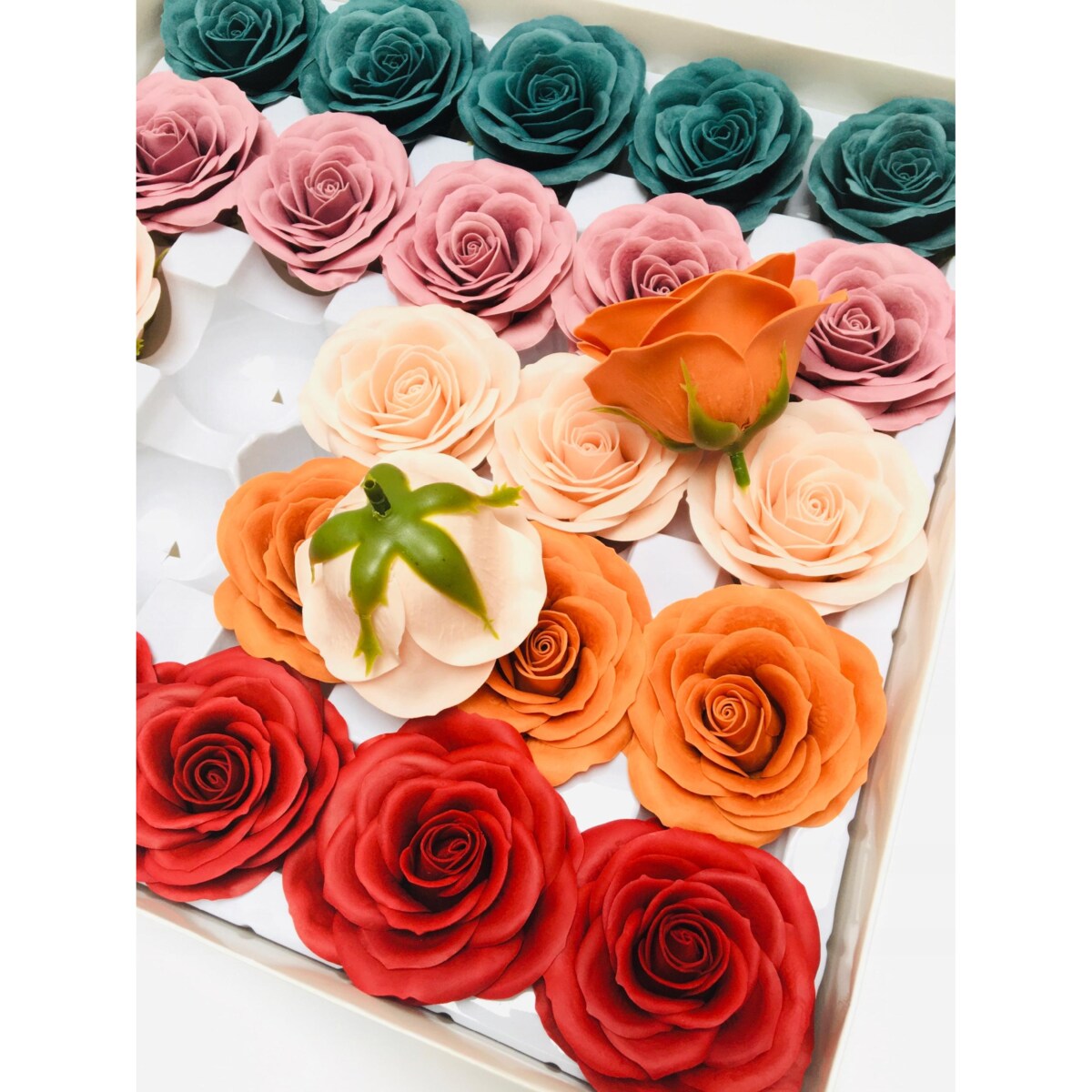 FLOWER BOX KWIATY MYDLANE róża mix 25szt prezent upominek mamy pachnące