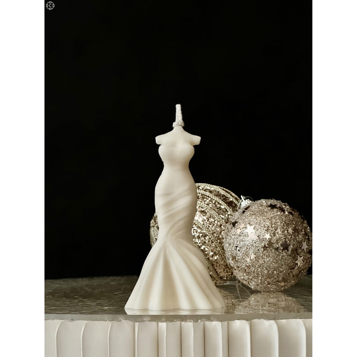 Świeca sojowa ozdobna Valery - suknia ślubna