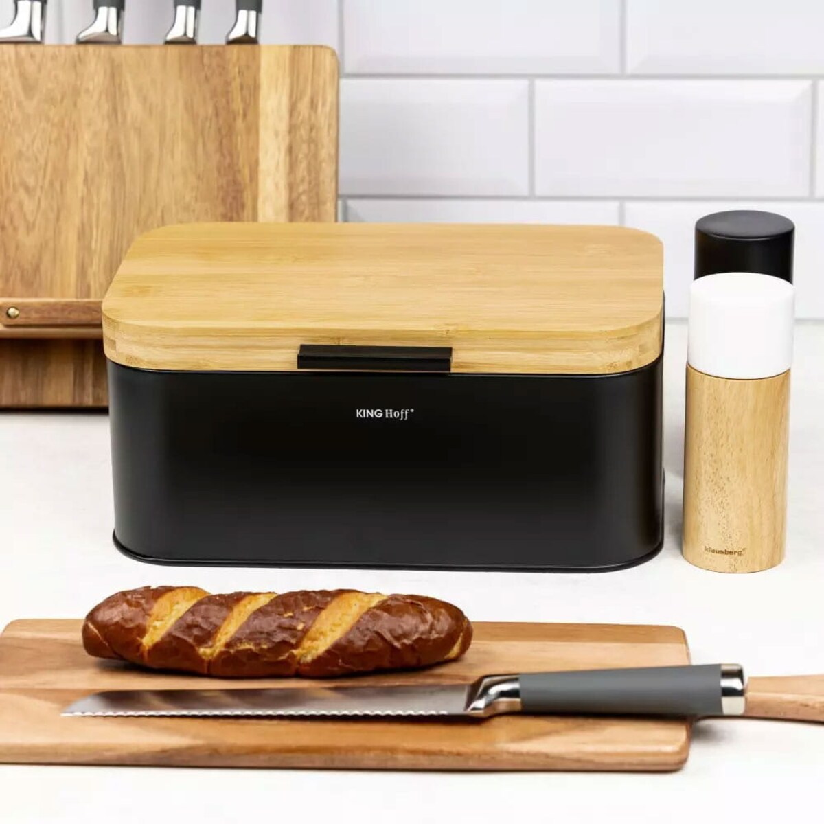 Chlebak stalowy z pokrywą bambusową pojemnik czarny KINGHOFF