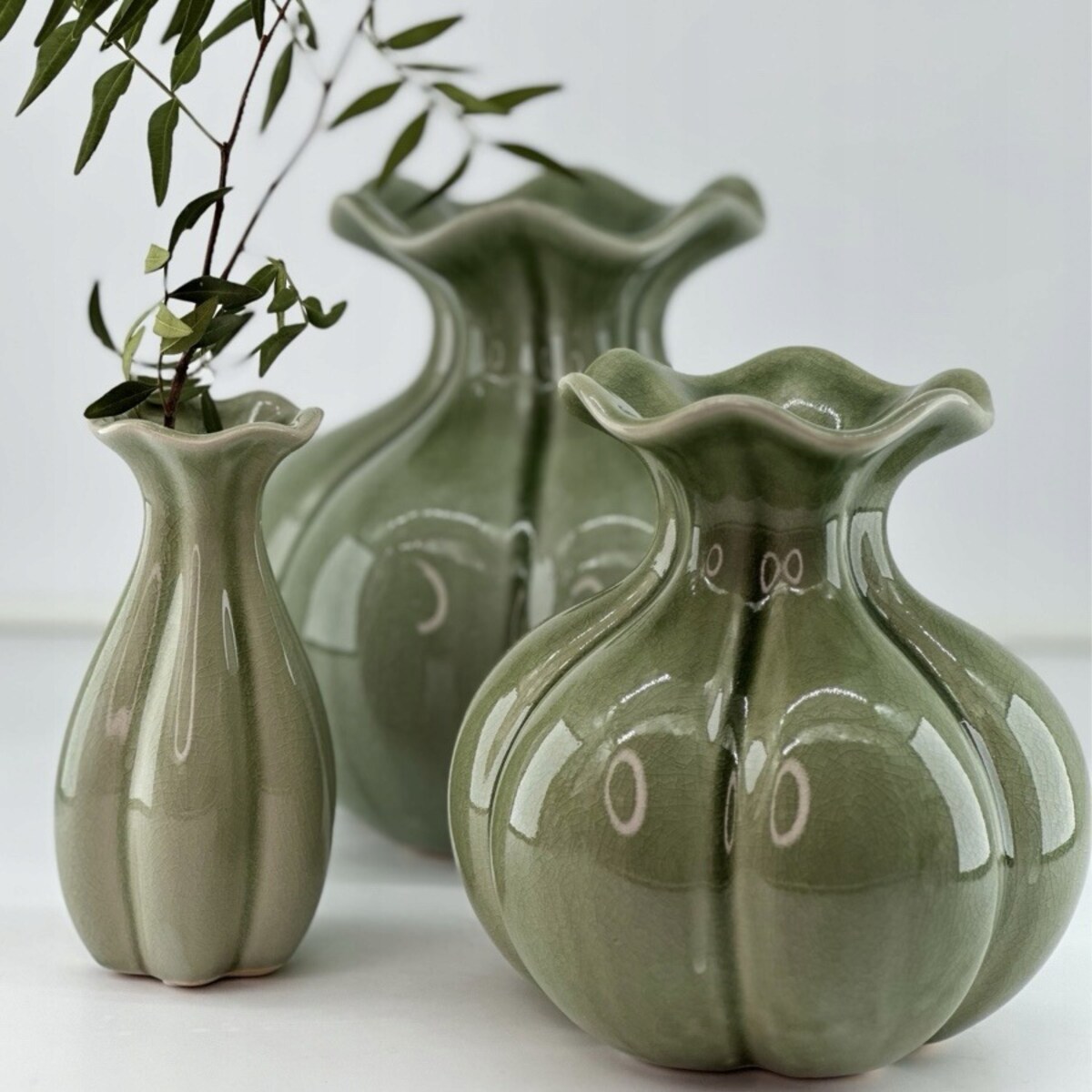 WAZON NA KWIATY BUKIET TULIPANY DO SALONU DOMU LOFT CERAMICZNY ZIELONY 16cm