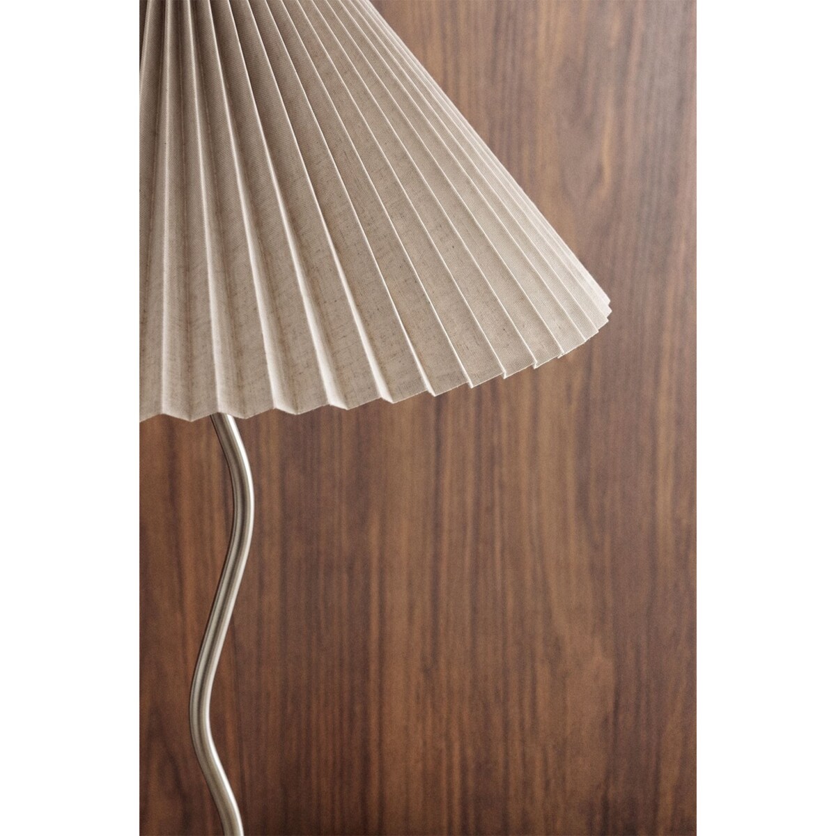 Lampa podłogowa z metalu i lnu Siliema, 152 cm