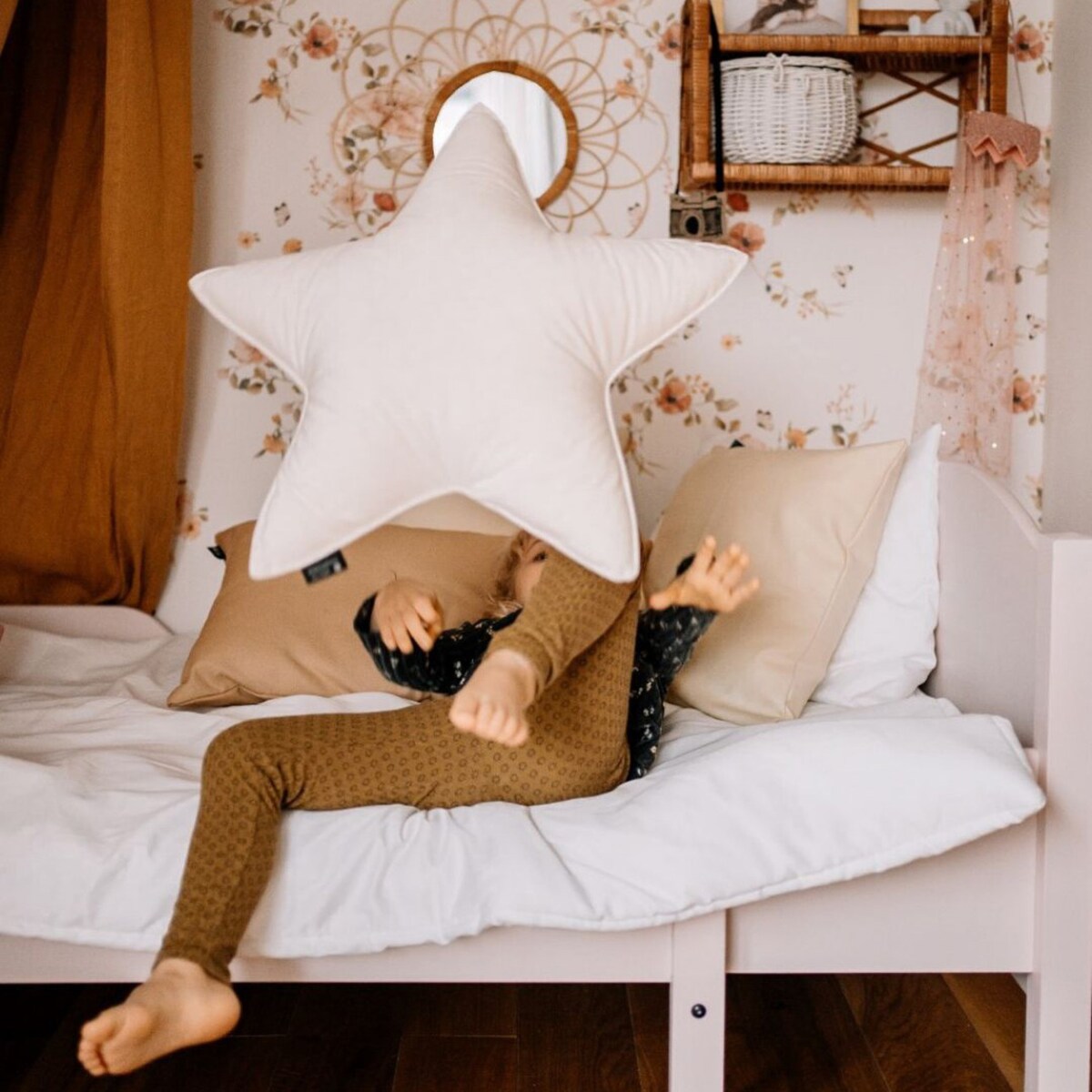 Poduszka Lucky Star, jasny beż, 52x15x52cm, Boucle