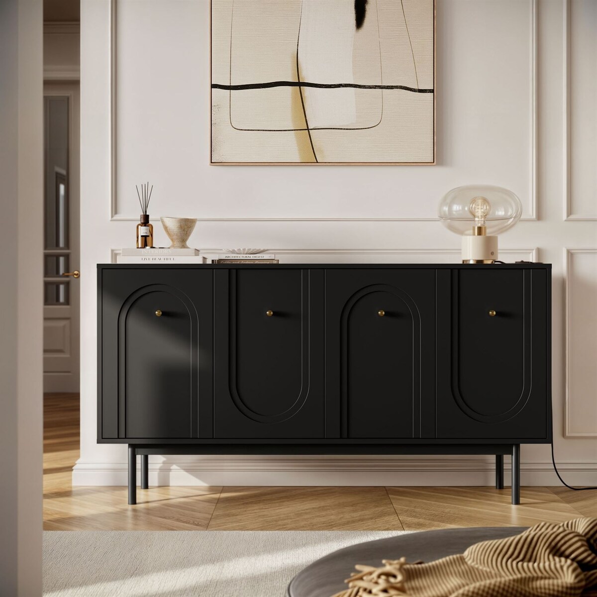Komoda LIBERTY 4D na drewnianych nóżkach, czarna