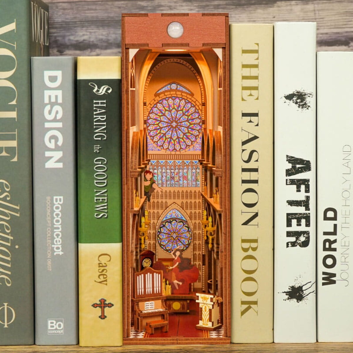 Miniaturowy domek Book Nook - Katedra Notre Dame - Tonecheer