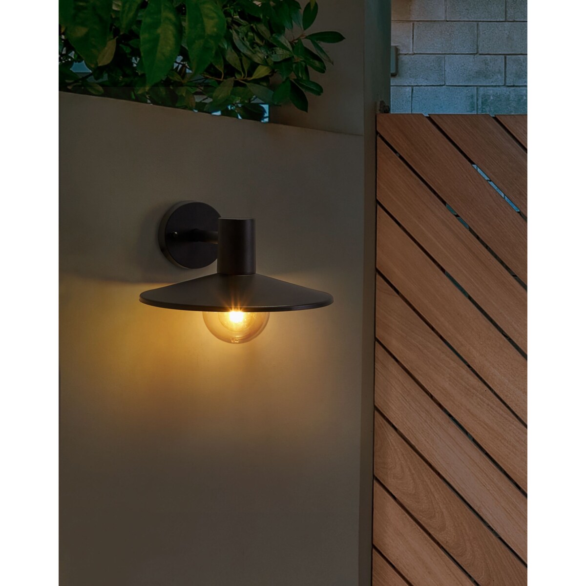 Lampa ścienna zewnętrzna czarna BARALIA