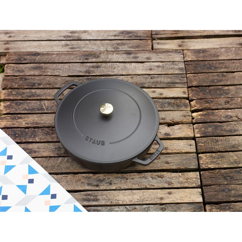 Głęboka patelnia do duszenia z pokrywką Staub - 28 cm, Czarny