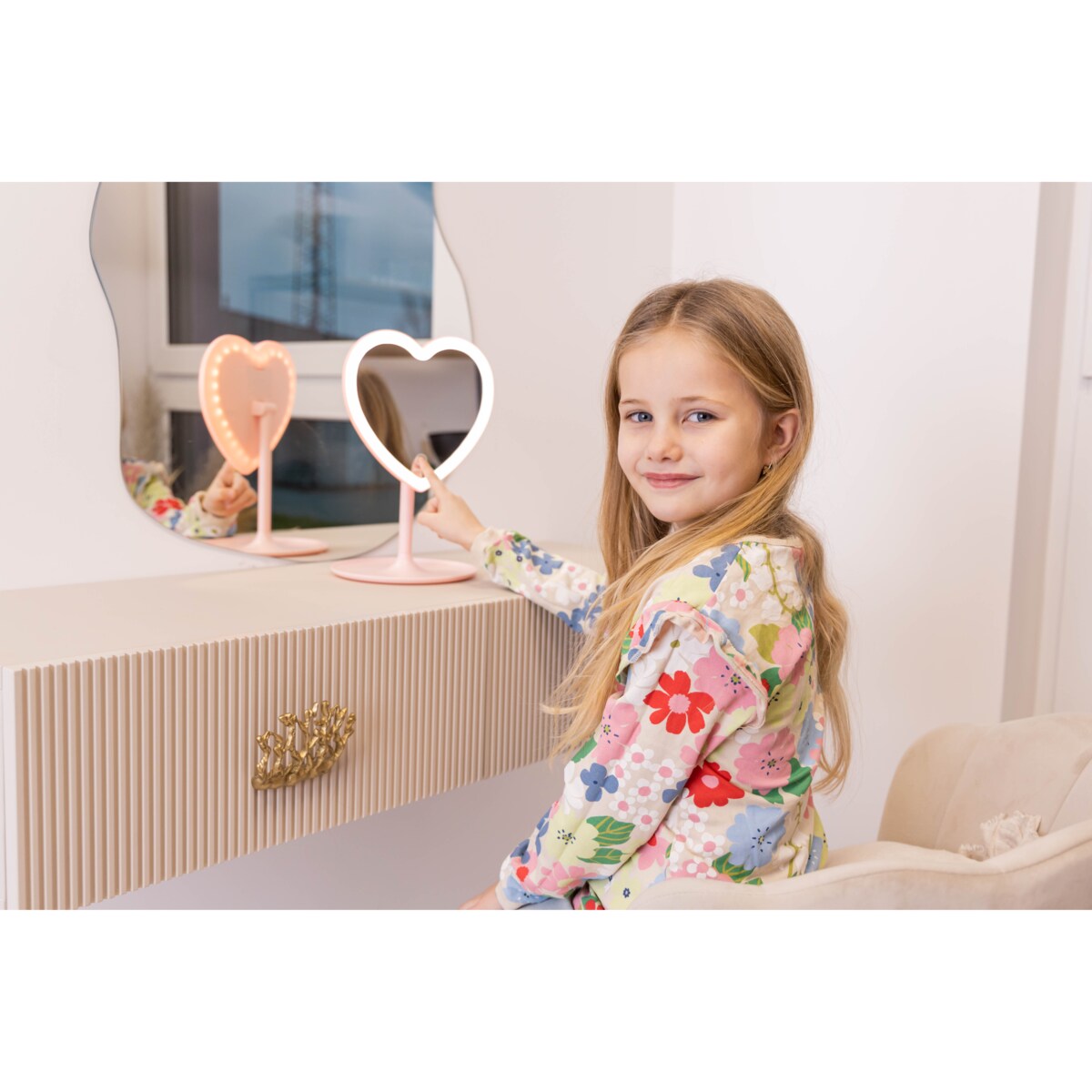 INNOGIO GIOPERFECT Pink Heart lusterko kosmetyczne z podświetleniem LED