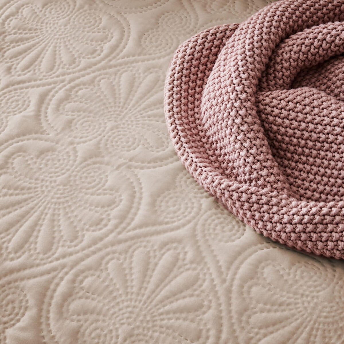 Narzuta na Łóżko Fotel Wersalkę Pikowana Leila Beżowa 240 x 260 xXL Duża Boho