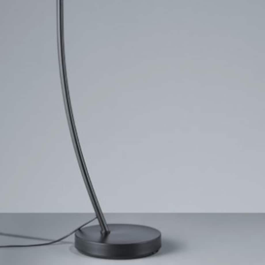 Podłogowa lampa salonowa Recife R46041032 czarna kopuła metalowa