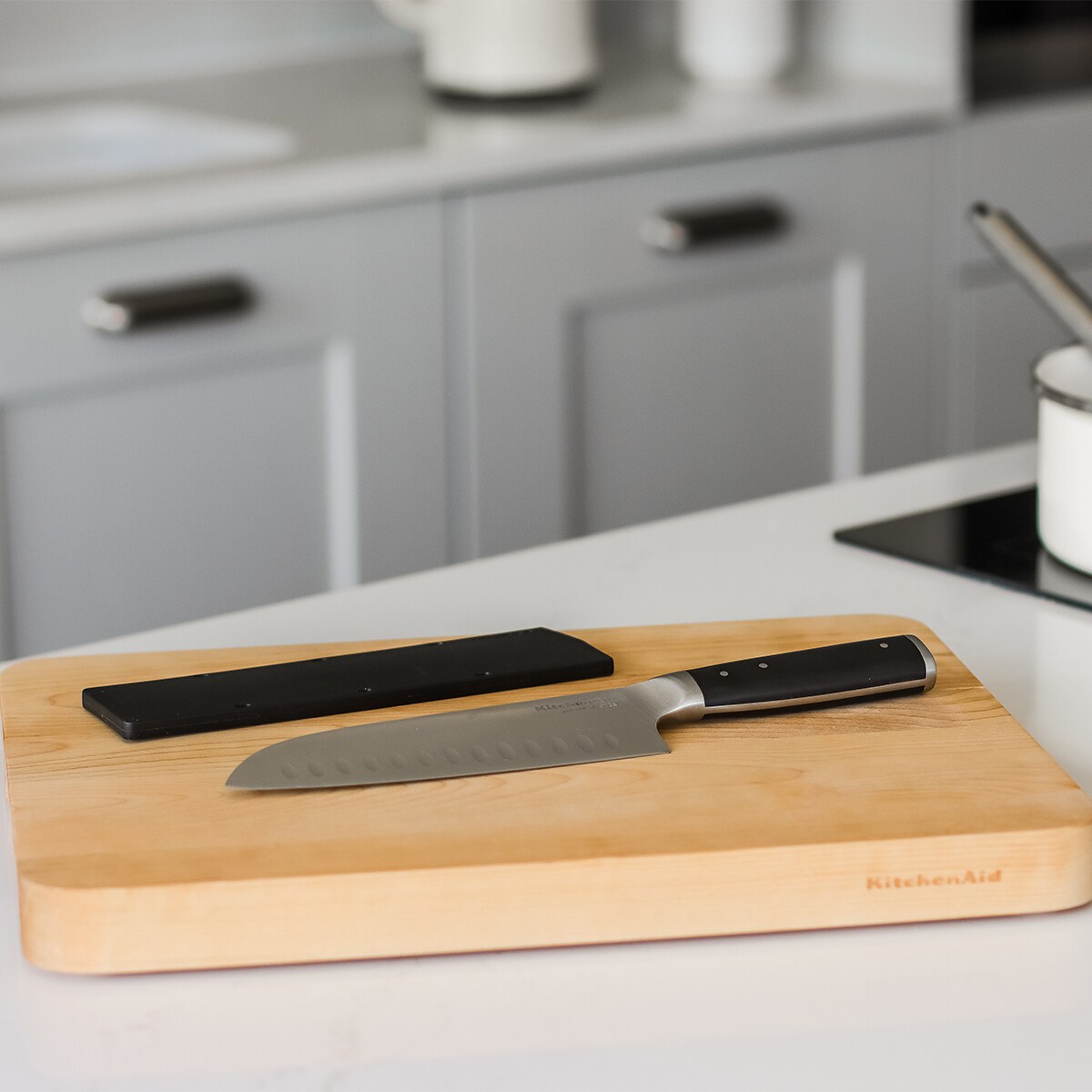 KitchenAid noż santoku 18 cm z osłonką