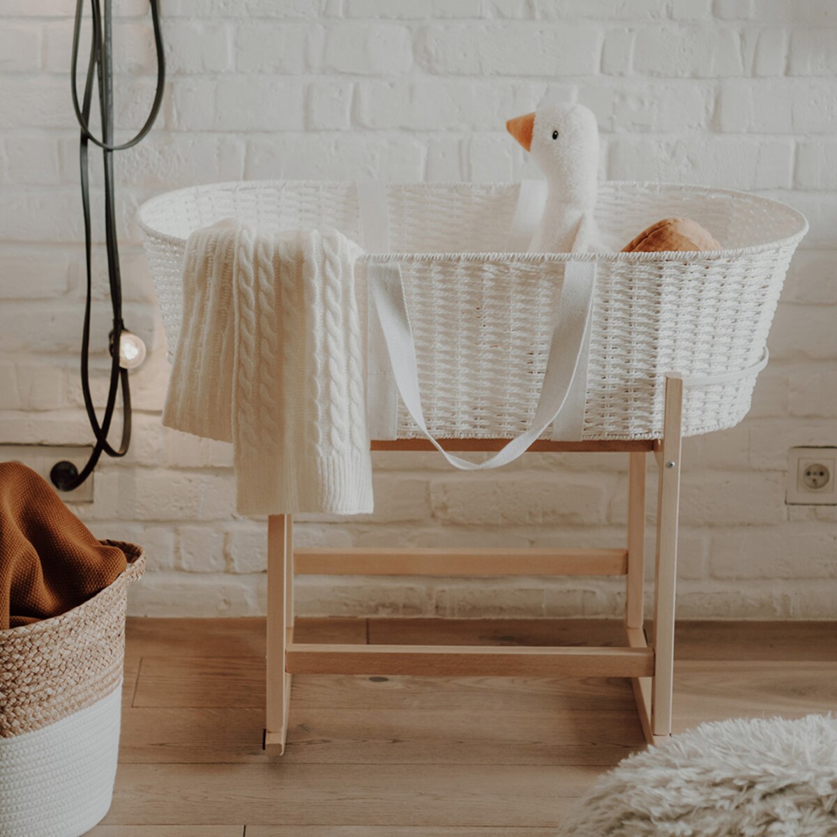 Bujak na kosz Happy Moses - RockingBaby Stand - lakier bezbarwny