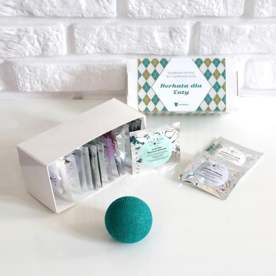 ZESTAW PREZENTOWY UPOMINKOWY BOX - 21 RÓŻNYCH HERBAT SYPANYCH W SASZETKACH - PREZENT UPOMINEK DLA TATY TEŚCIA NA DZIEŃ OJCA URODZINY
