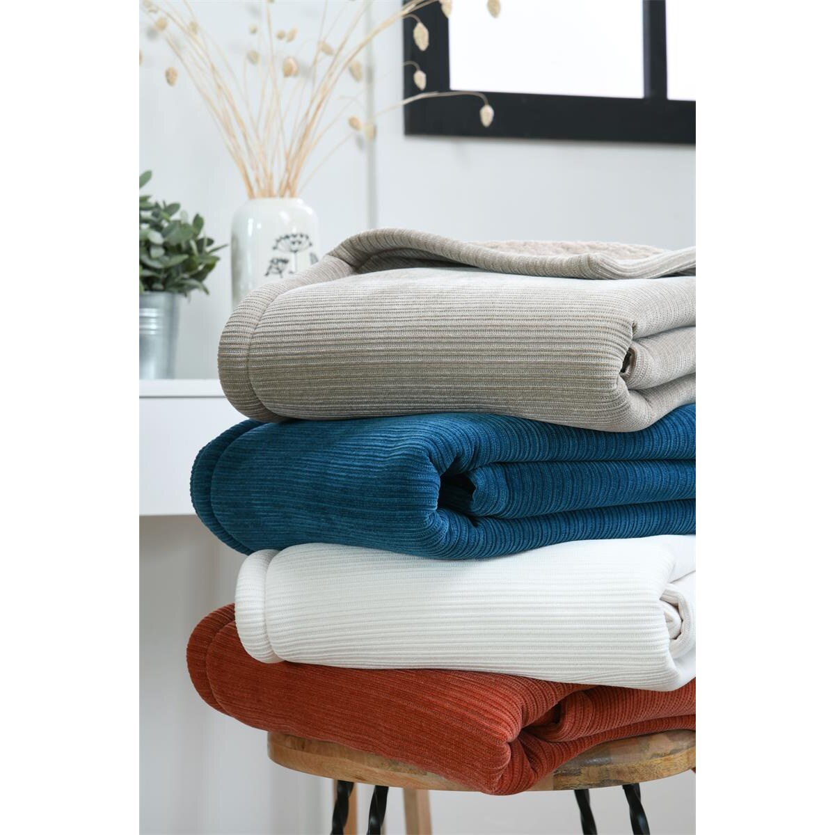 Pluszowy koc z barankiem, CLAYTON, 130 × 160 cm