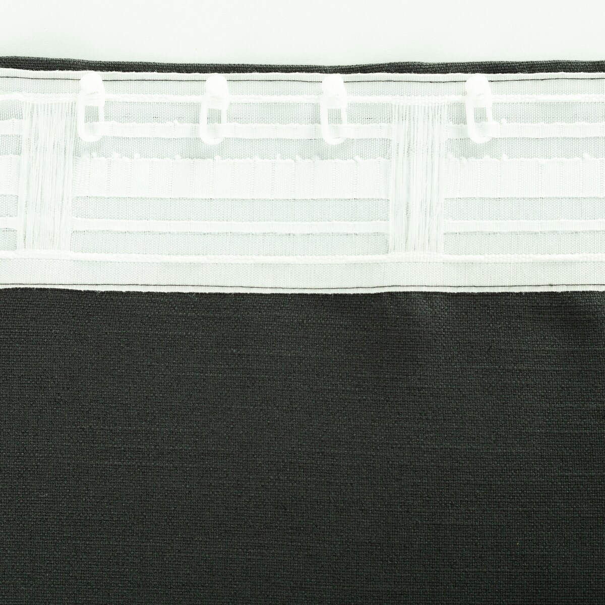 Zasłona BASIC na taśmie marszczącej 140x280cm bazaltowy 1 szt. 140x280 szary-czarny