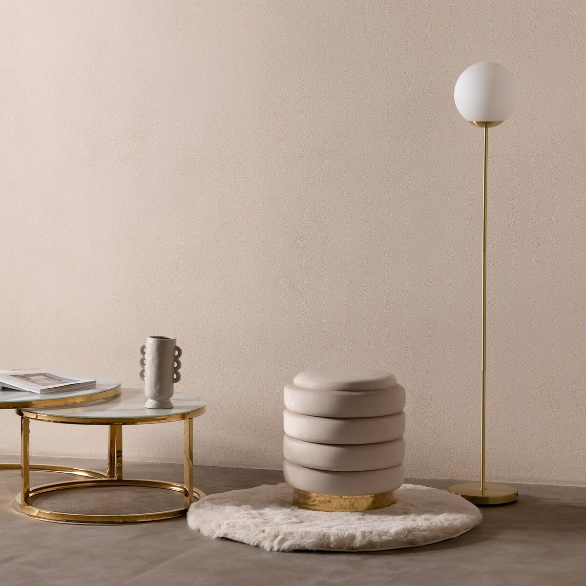 Pufa beżowa ze schowkiem Ø 36 cm YPSILA