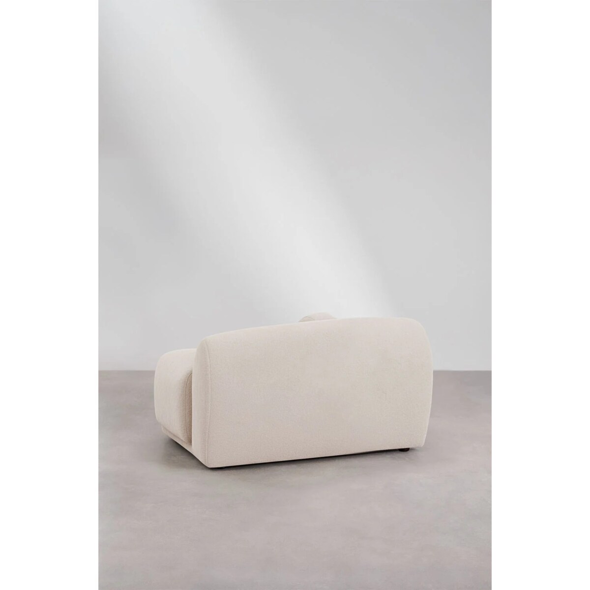 Fotel tapicerowany z poduszką Shirina, beżowy