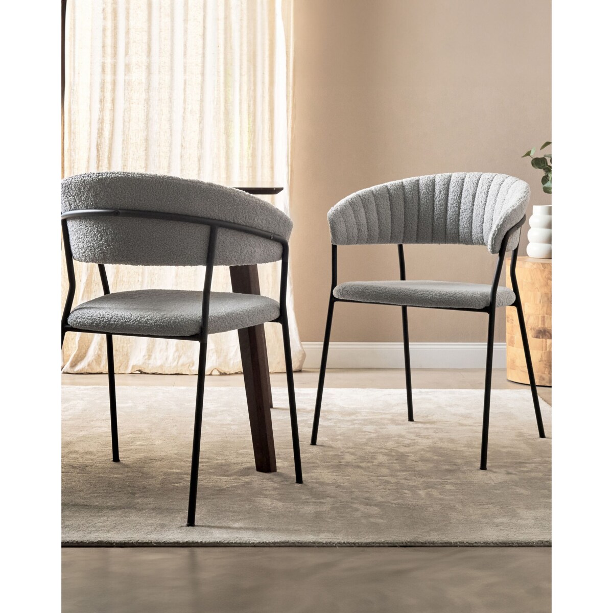 Zestaw 2 krzeseł do jadalni boucle szare MARIPOSA