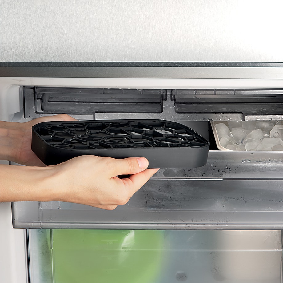 Foremka do lodu i pudełko ICE BOX - czarne / Lekue