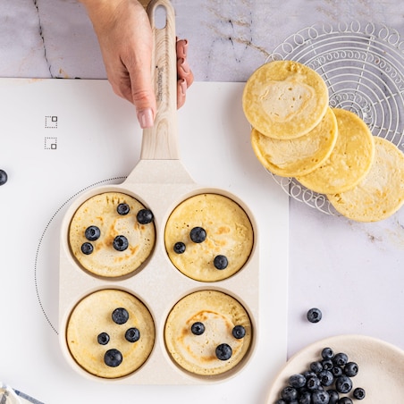 Patelnia marmurkowa 4 w 1 do naleśników jajek placków pancake 18cm BEŻOWA KLAUSBERG