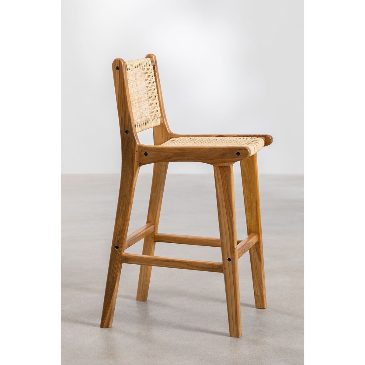 Stołek krzesło barowe z drewna tekowego i rattanu Catua 60 cm