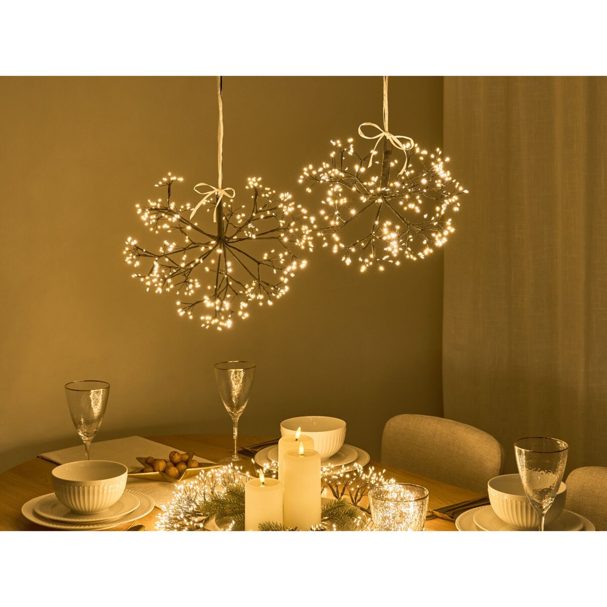 Zestaw 2 dekoracji wiszących LED RACKSTA Jemioła 29/25 cm Czarny