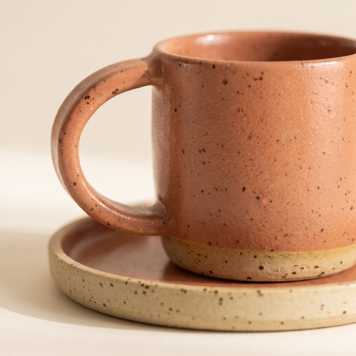Filiżanka do espresso ze spodkiem 100 ml handmade HU.KA Sorso - Warm Clay
