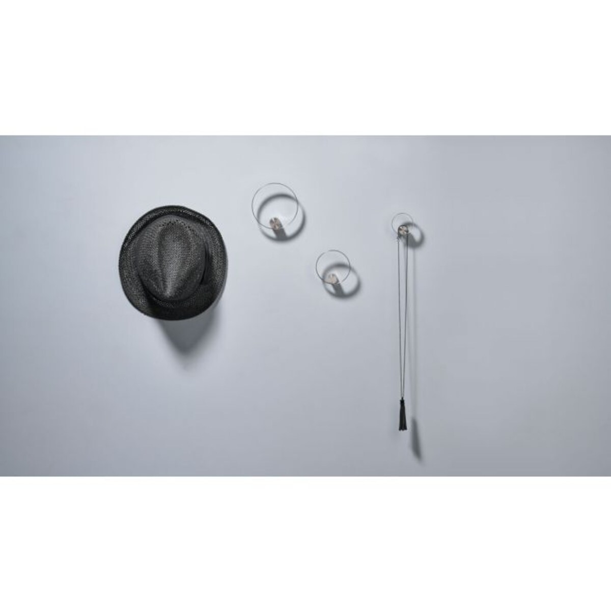 Wieszak łazienkowy Hooked on Rings średnica 10 cm 331813