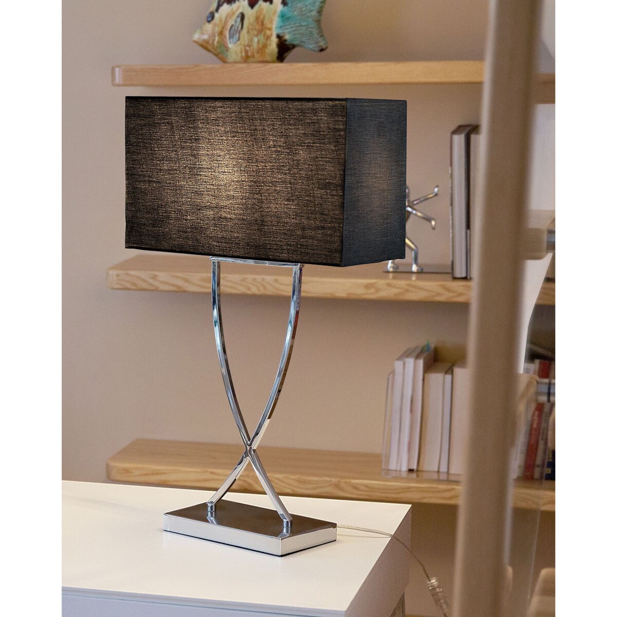 Lampa stołowa metalowa srebrna z czarnym YASUNI