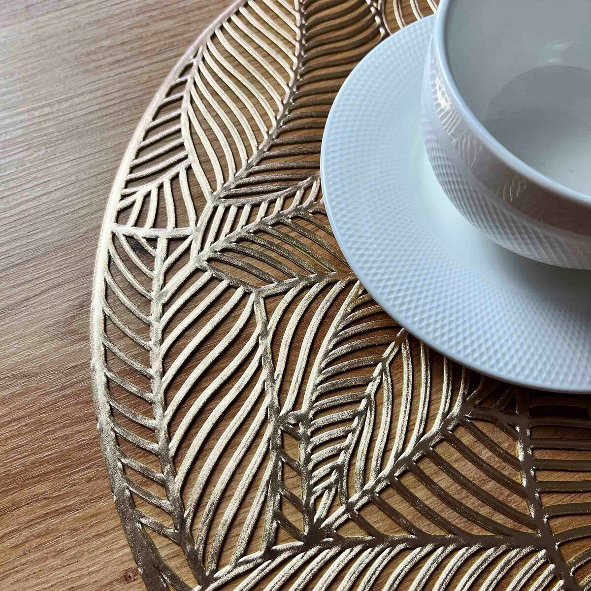 Podkładka Ażurowa Na Stół Okrągła W Listki Ozdobna 37 Cm Złota