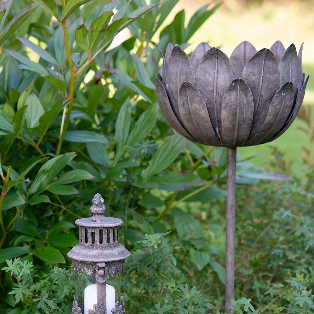 LAMPION ŚWIECZNIK DO OGRODU KWIAT wbijany metalowy rdzoodporny 20cm