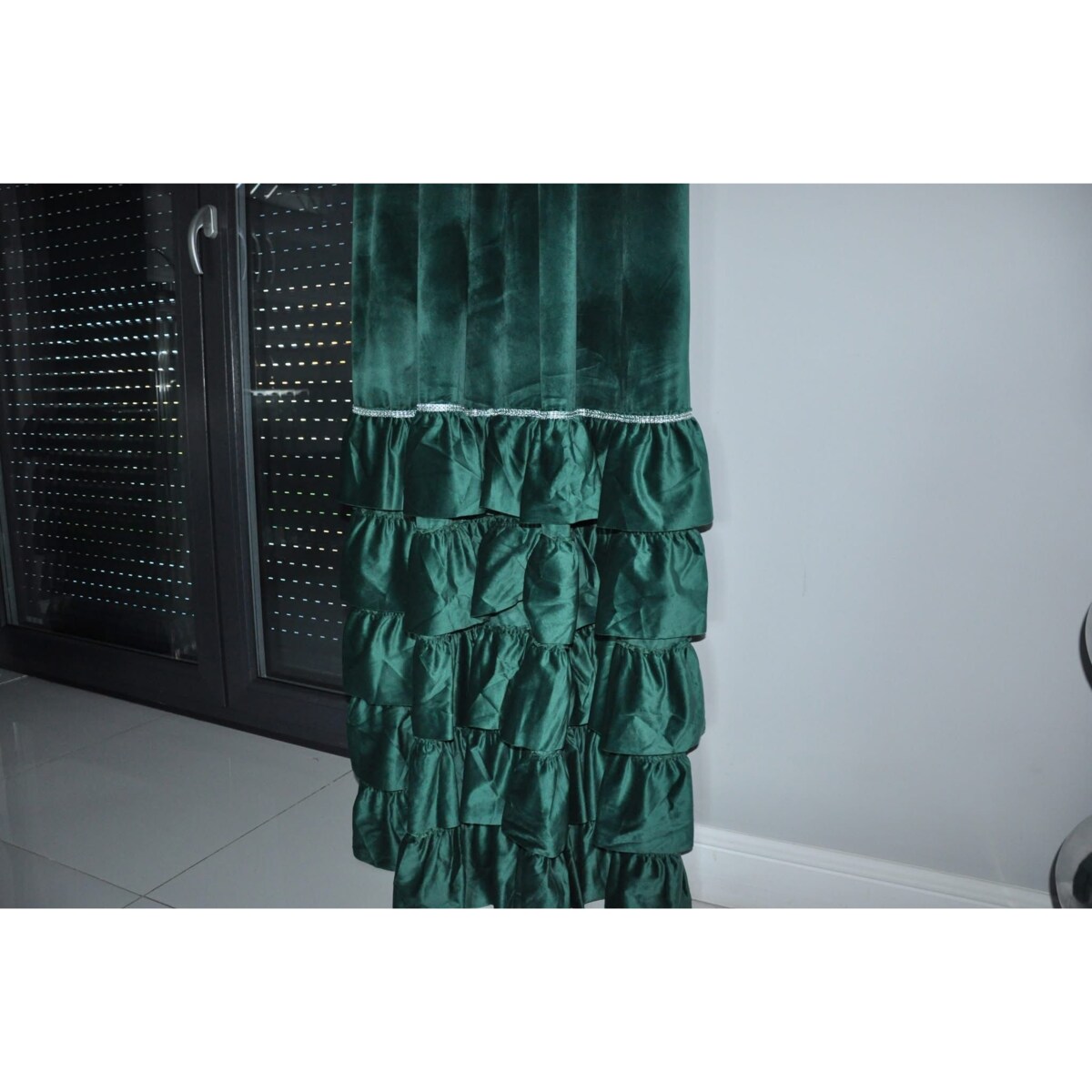 zasłona welurowa z falbanami od dołu 140x270 cm butelkowa zieleń