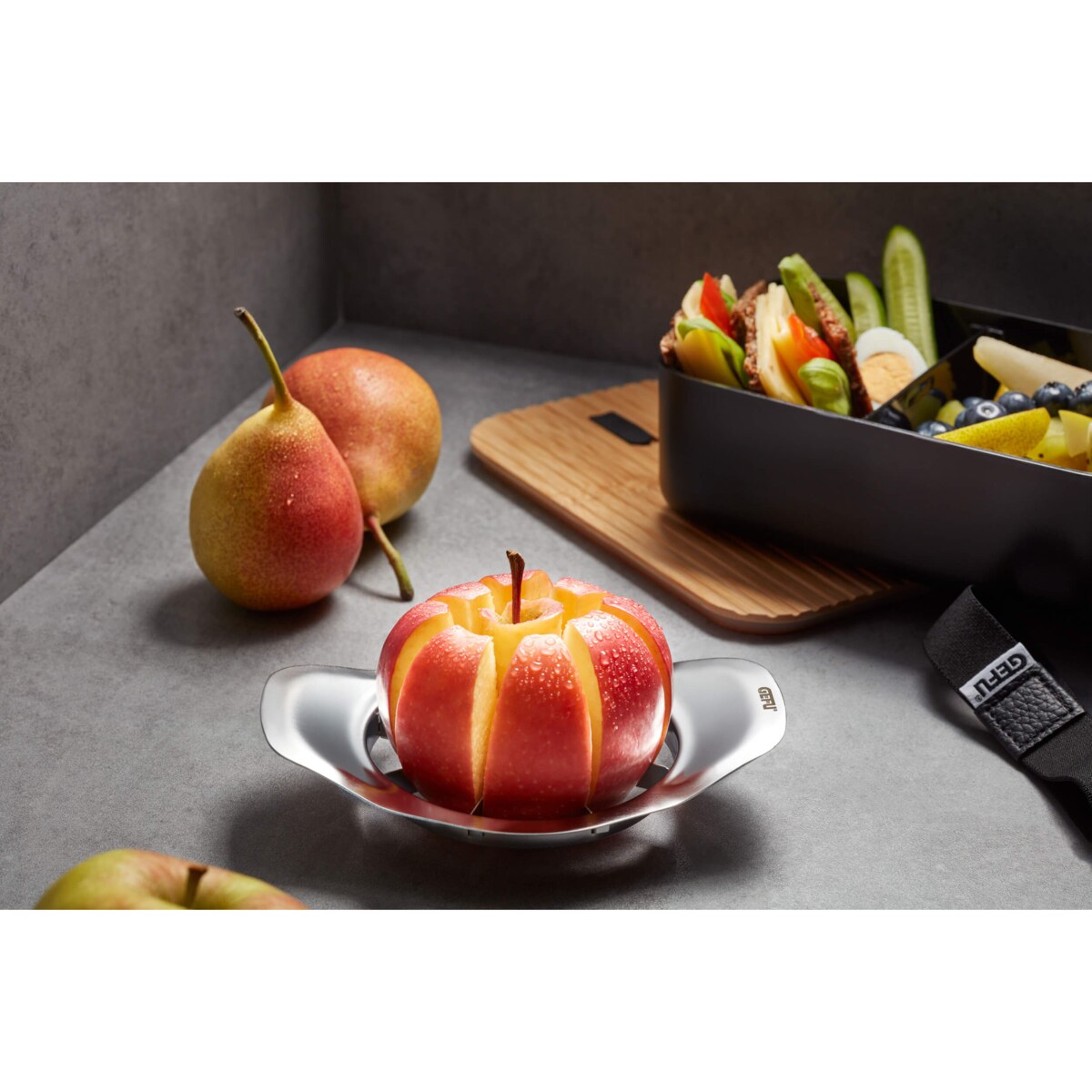 Stalowa krajalnica do jabłek PARTI