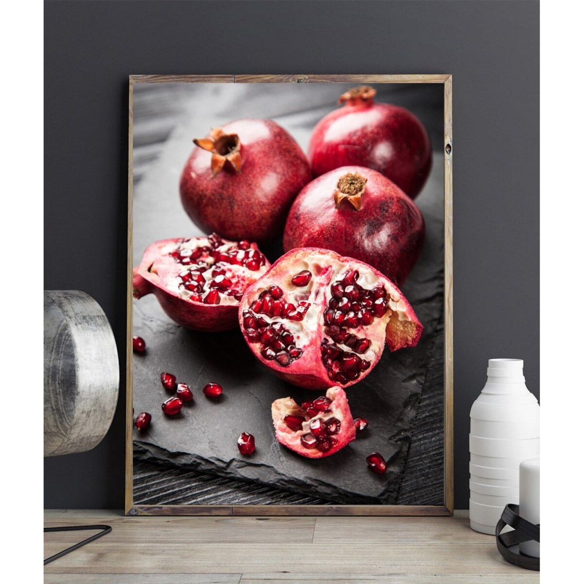 Poster Story, Plakat, Obraz - Kawałki Granatu, wymiary 50 x 70 cm