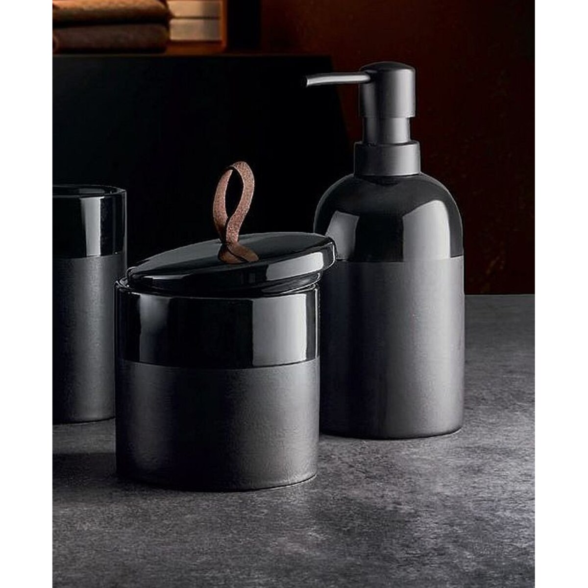 Kleine Wolke Deep Dozownik do mydła ceramika czarny mat i połysk