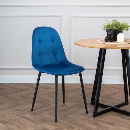 Krzesło tapicerowane welurowe pikowane do salonu z guzikami granatowe