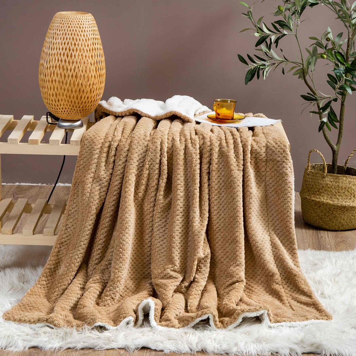 Beżowy Koc Narzuta z Mikrofibry Baranek 150x200 Sherpa