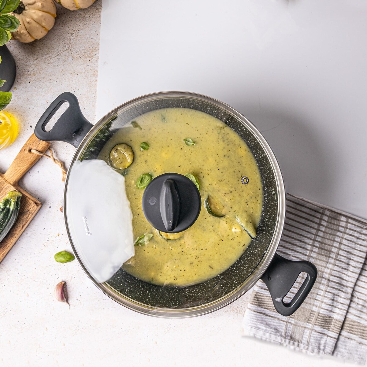 Garnek z powłoką marmurową czarny indukcja gaz 28cm 5.7L KLAUSBERG